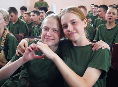 Курсанты первой смены «Время юных героев» в Кузбассе получили выпускные сертификаты