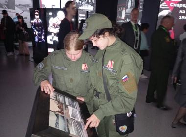 Курсанты сахалинского филиала Центра «ВОИН» приняли участие в открытии экспозиции «Дальневосточный финал»