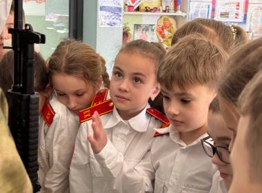 Инструкторы Центра «ВОИН» провели мастер-класс по огневой подготовке для школьников Мелитополя