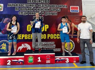 Курсант Центра «ВОИН» стал серебряным призером первенства ДФО по борьбе